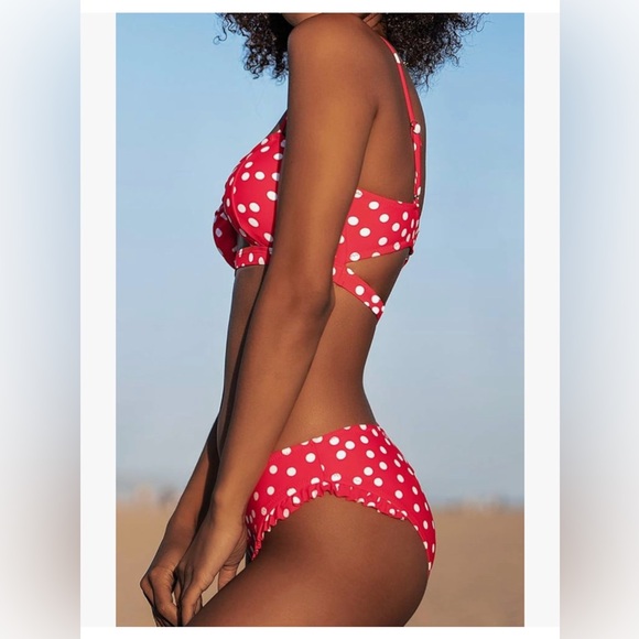 CUPSHE Women's Polka Dot Cutout Ruffles Back Hook Closure Bikini Sets- Size M - Picture 3 of 10